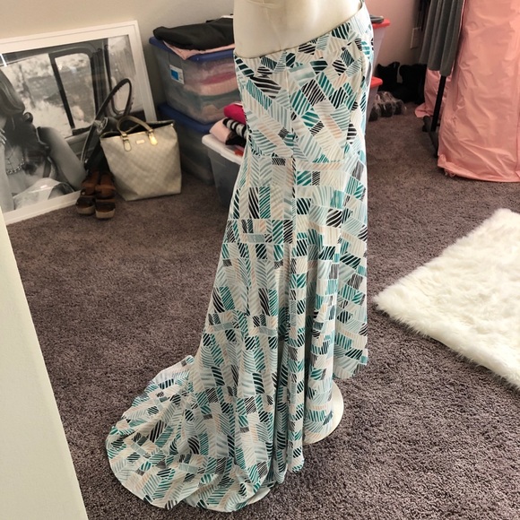 WHBM Line Pattern High-Low Multi-Way Dress - Picture 6 of 15